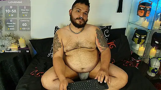 dannybear  online show from January 29, 2025, 9:28 pm