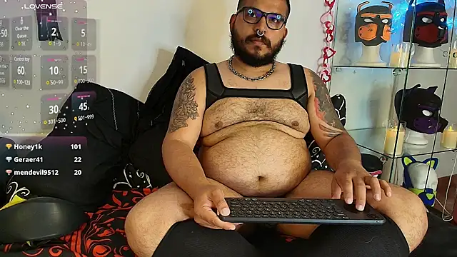 dannybear  online show from February 10, 2025, 6:03 pm