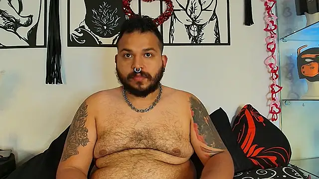 dannybear  online show from February 10, 2025, 10:09 pm