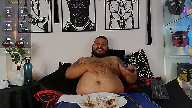 dannybear  online show from March 18, 2025, 7:19 am