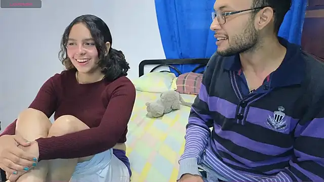 Snapshot of YuKinaHentaiI chatting on February 12, 2025, 12:33 pm YuKinaHentaiI online show from February 12, 2025, 12:33 pm