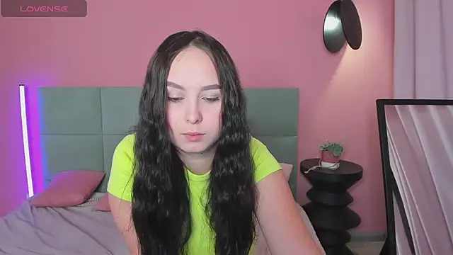 BeatriceReeves online show from November 16, 2025, 1:00 am