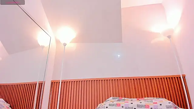 aggy castel online show from February 21, 2026, 4:08 pm