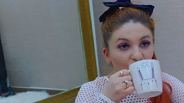 Snapshot of FoxyJoy chatting on March 2, 2025, 4:28 am FoxyJoy online show from March 2, 2025, 4:28 am