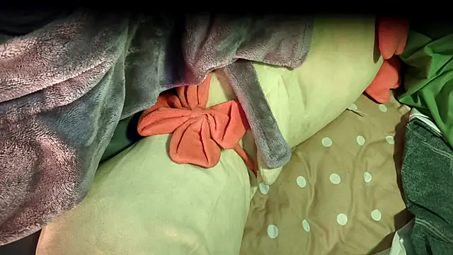 Snapshot of Weiwei5200 chatting on November 24, 2025, 1:22 pm Weiwei5200 online show from November 24, 2025, 1:22 pm