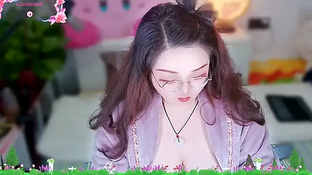 Snapshot of Weiwei5200 chatting on December 21, 2025, 10:33 am Weiwei5200 online show from December 21, 2025, 10:33 am