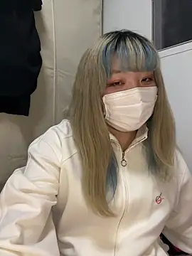 Snapshot of YUNA-yuna chatting on December 28, 2024, 3:59 pm YUNA-yuna online show from December 28, 2024, 3:59 pm