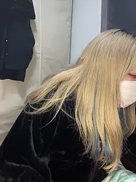 Snapshot of YUNA-yuna chatting on December 31, 2024, 3:53 pm YUNA-yuna online show from December 31, 2024, 3:53 pm