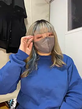 Snapshot of YUNA-yuna chatting on January 5, 2025, 3:23 pm YUNA-yuna online show from January 5, 2025, 3:23 pm