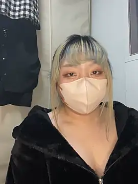 Snapshot of YUNA-yuna chatting on January 14, 2025, 1:49 pm YUNA-yuna online show from January 14, 2025, 1:49 pm