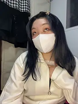 Snapshot of YUNA-yuna chatting on January 21, 2025, 1:00 pm YUNA-yuna online show from January 21, 2025, 1:00 pm