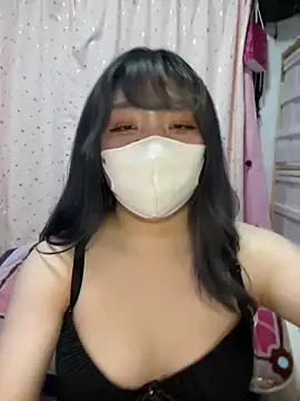 Snapshot of YUNA-yuna chatting on February 13, 2025, 5:01 pm YUNA-yuna online show from February 13, 2025, 5:01 pm