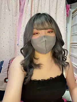 Snapshot of YUNA-yuna chatting on February 23, 2025, 5:07 pm YUNA-yuna online show from February 23, 2025, 5:07 pm