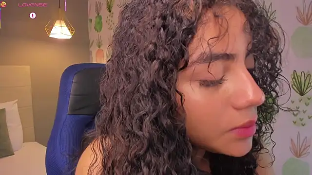 yaya23x online show from November 6, 2025, 2:07 pm