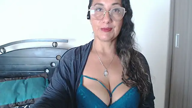 naugthyshanoon online show from January 5, 2025, 5:41 pm