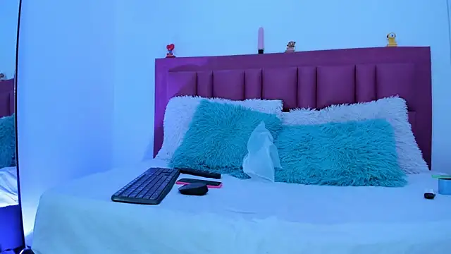 luna kyong online show from December 12, 2024, 4:21 pm