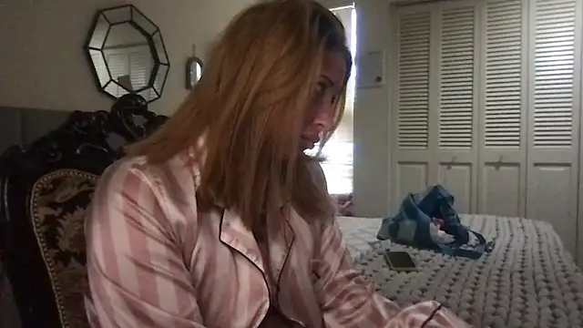 megansweetfromthevalley online show from March 4, 2026, 10:38 pm