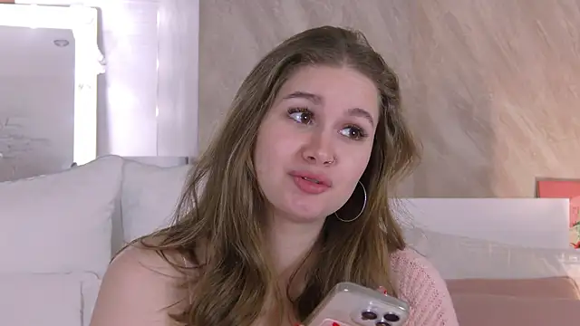 EllieHayes online show from January 12, 2026, 8:14 pm