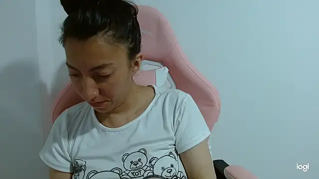 Snapshot of kaybabyhot chatting on September 30, 2025, 4:23 pm kaybabyhot online show from September 30, 2025, 4:23 pm