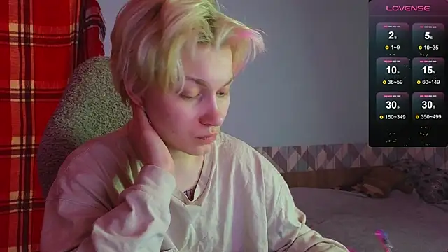 esajukyy online show from January 23, 2025, 3:22 pm