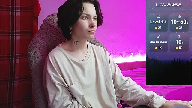 esajukyy online show from September 14, 2025, 2:27 pm