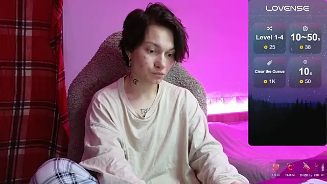 esajukyy online show from September 28, 2025, 5:35 am