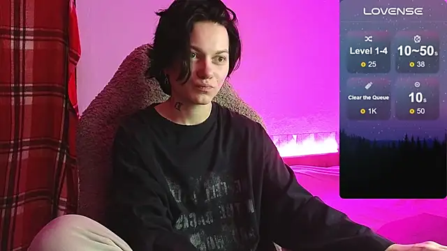 esajukyy online show from December 1, 2025, 1:05 pm