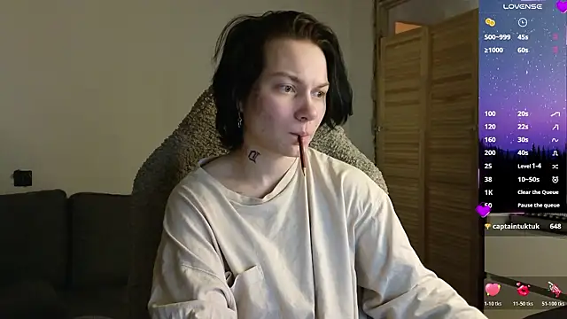 Snapshot of esajukyy chatting on February 26, 2026, 3:11 pm esajukyy online show from February 26, 2026, 3:11 pm