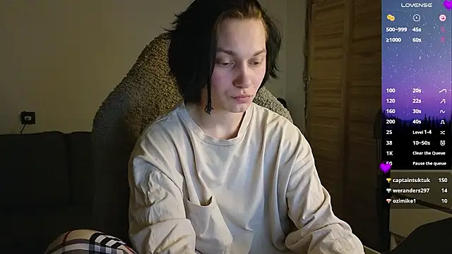 Snapshot of esajukyy chatting on March 2, 2026, 4:36 pm esajukyy online show from March 2, 2026, 4:36 pm