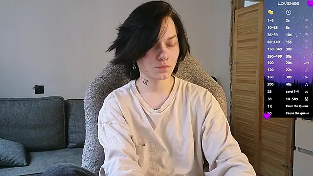 Snapshot of esajukyy chatting on March 5, 2026, 7:59 am esajukyy online show from March 5, 2026, 7:59 am