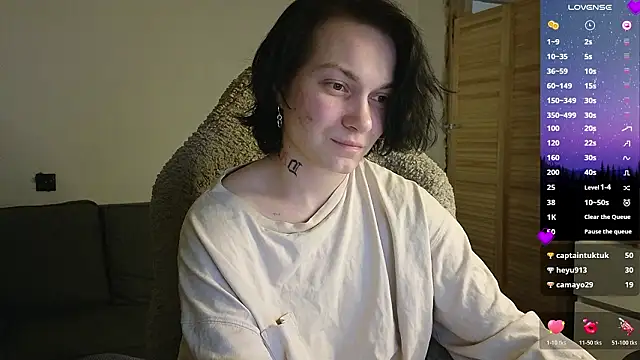 Snapshot of esajukyy chatting on March 9, 2026, 4:00 pm esajukyy online show from March 9, 2026, 4:00 pm