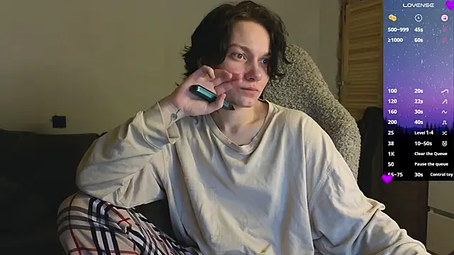 Snapshot of esajukyy chatting on April 2, 2026, 3:42 pm esajukyy online show from April 2, 2026, 3:42 pm