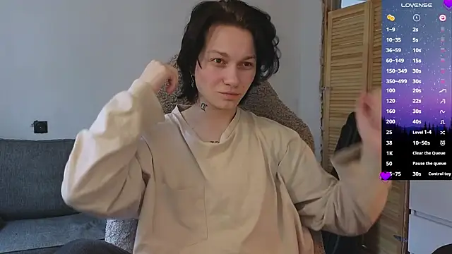 Snapshot of esajukyy chatting on April 10, 2026, 8:52 am esajukyy online show from April 10, 2026, 8:52 am