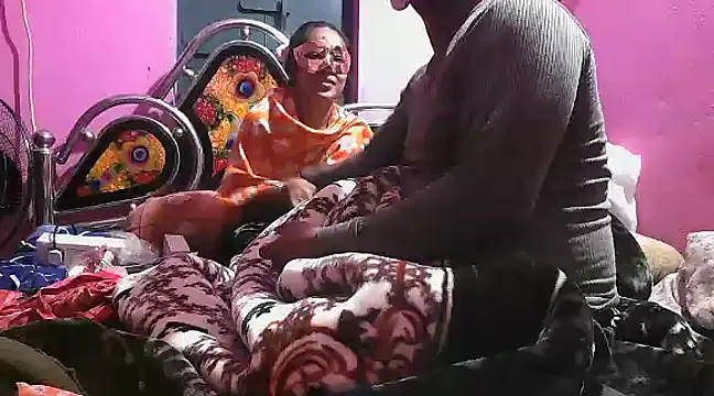 parth4055 online show from January 10, 2025, 7:32 pm