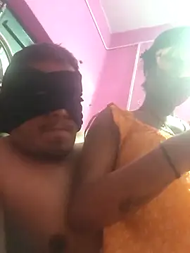 parth4055 online show from February 3, 2025, 4:31 pm