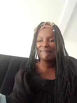 Snapshot of Foxy_Bee chatting on March 1, 2025, 1:40 pm Foxy Bee online show from March 1, 2025, 1:40 pm