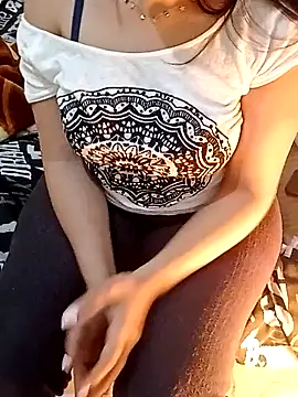 ShadiaStar online show from January 24, 2025, 2:51 pm