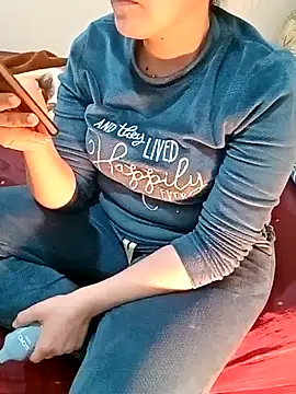 ShadiaStar online show from March 14, 2025, 7:12 pm