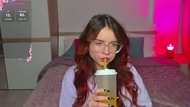 Snapshot of Sonya_Glen chatting on January 19, 2025, 7:15 pm Sonya Glen online show from January 19, 2025, 7:15 pm