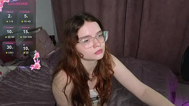 Snapshot of Sonya_Glen chatting on March 13, 2025, 7:53 am Sonya Glen online show from March 13, 2025, 7:53 am