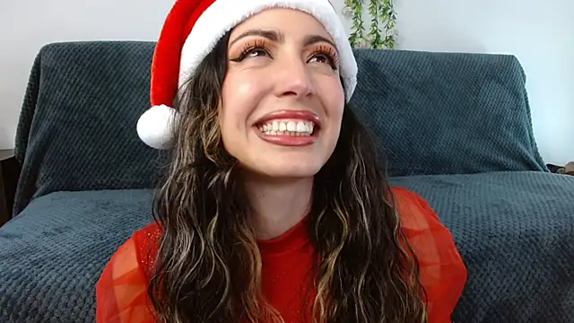 Kendal Mosk online show from December 19, 2024, 8:13 pm