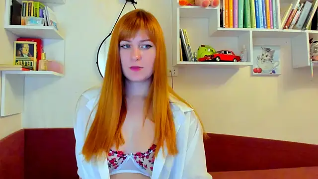 liya gorgeous online show from November 3, 2025, 8:43 pm