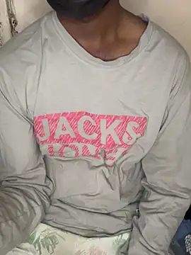 mahiking online show from March 21, 2025, 5:12 pm