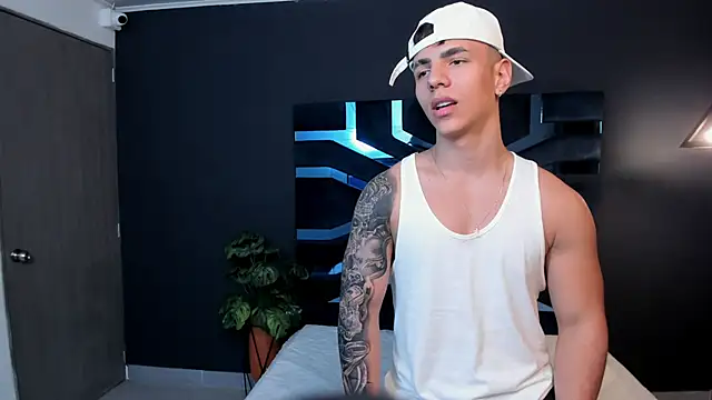 Flynn Riider online show from March 22, 2025, 2:47 pm