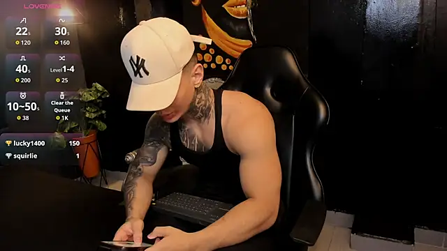 Flynn Riider online show from November 17, 2025, 5:19 pm