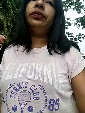 Danna-linyi online show from March 5, 2025, 3:51 pm