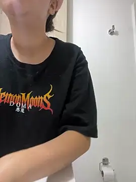 zoewillian online show from November 21, 2025, 8:51 pm