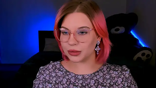 evaharve online show from March 4, 2025, 8:49 pm