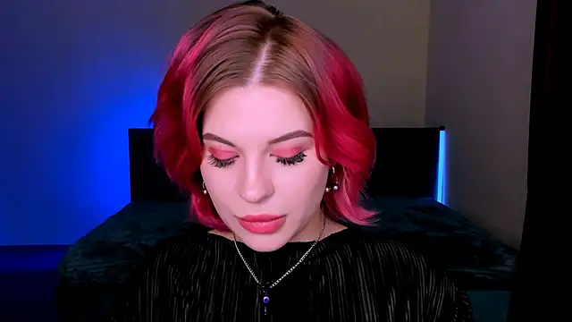 evaharve online show from March 19, 2025, 11:36 pm