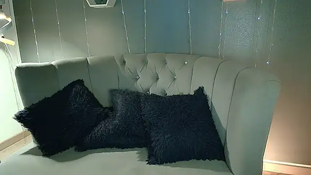 slutty venus online show from January 18, 2025, 11:44 pm